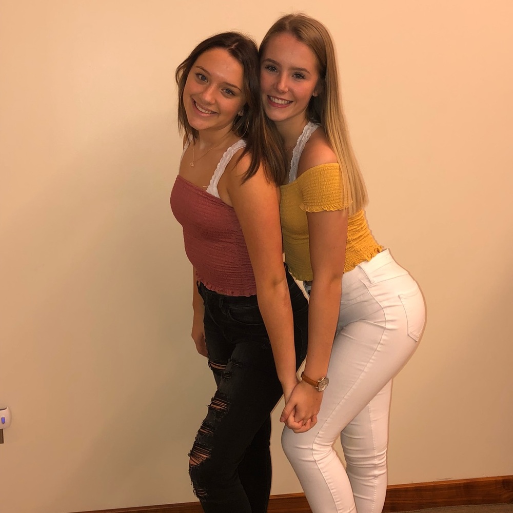 Meet your Posher, Ashley